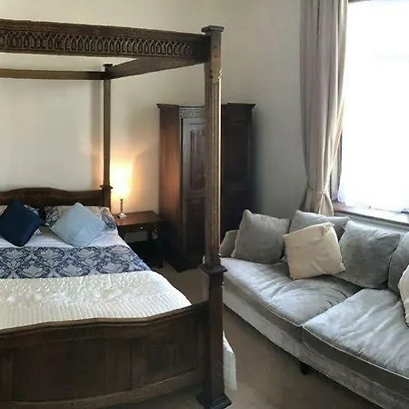 Guest house The Firs Guesthouse Runswick