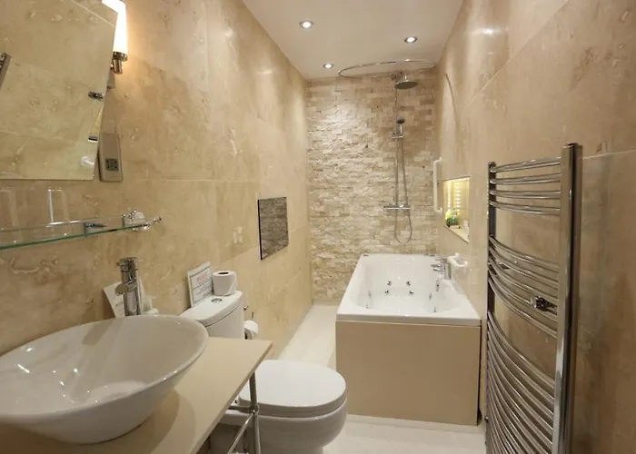 The Firs Guesthouse 4*