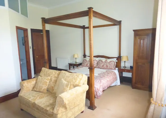 The Firs Guesthouse 4*