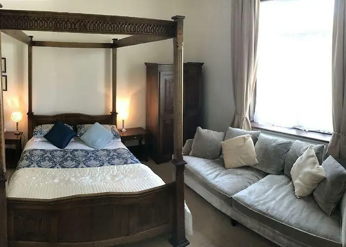 Guest house The Firs Guesthouse Runswick