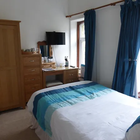 The Firs Guesthouse 4*